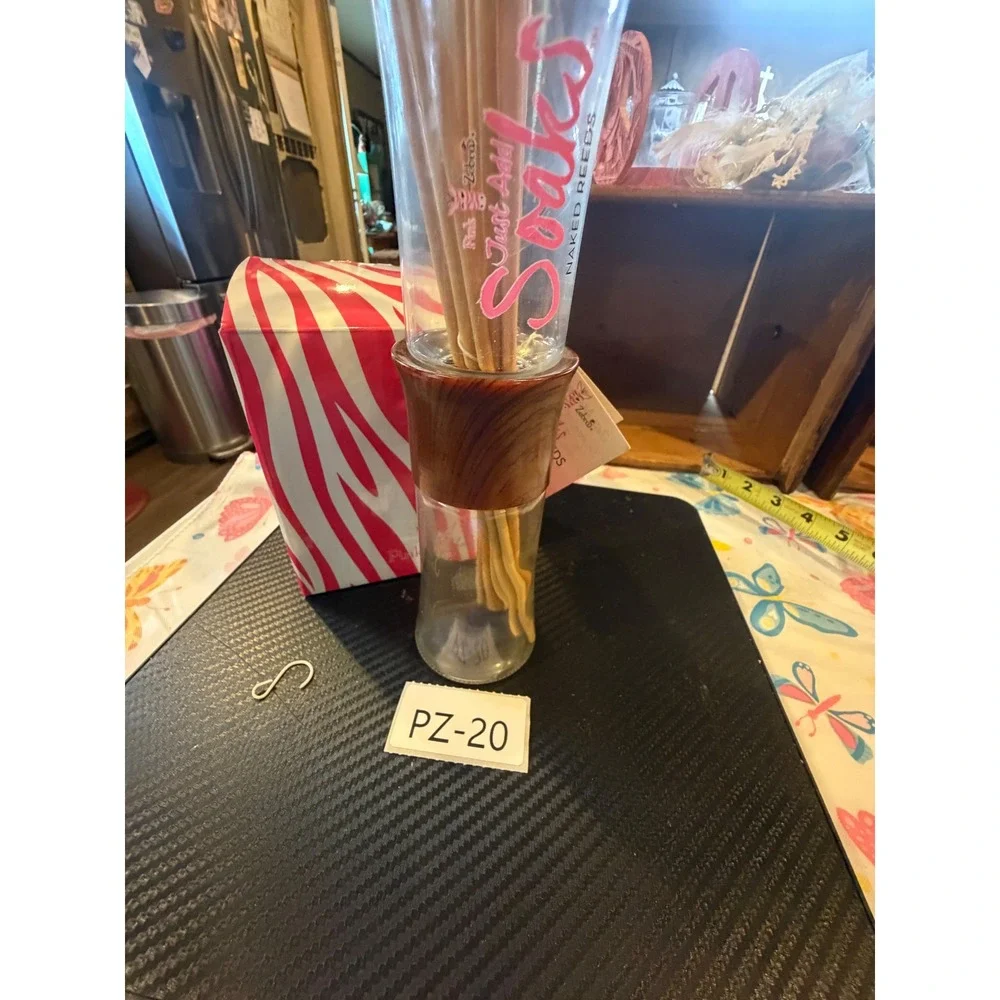 Pink Zebra Just Add Soaks Naked Reeds Fragrancing Diffuser Glass Wood Decor